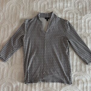 Talbots Black & White Geometric Notch V-Neck Top